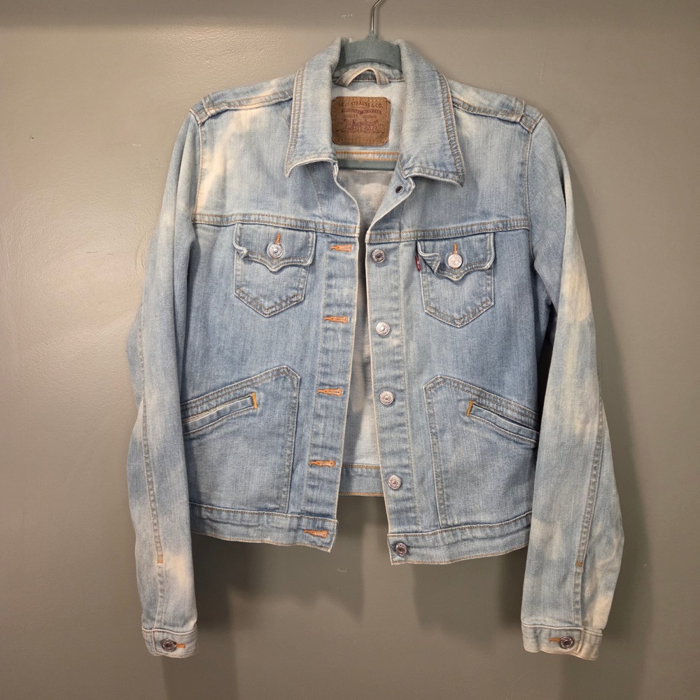 Vintage Levi's Trucker Denim Jacket Light Wash Bleached, Size M